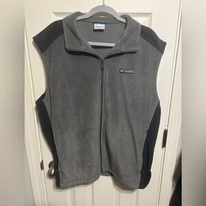 Columbia Gray and Black Fleece Vest
